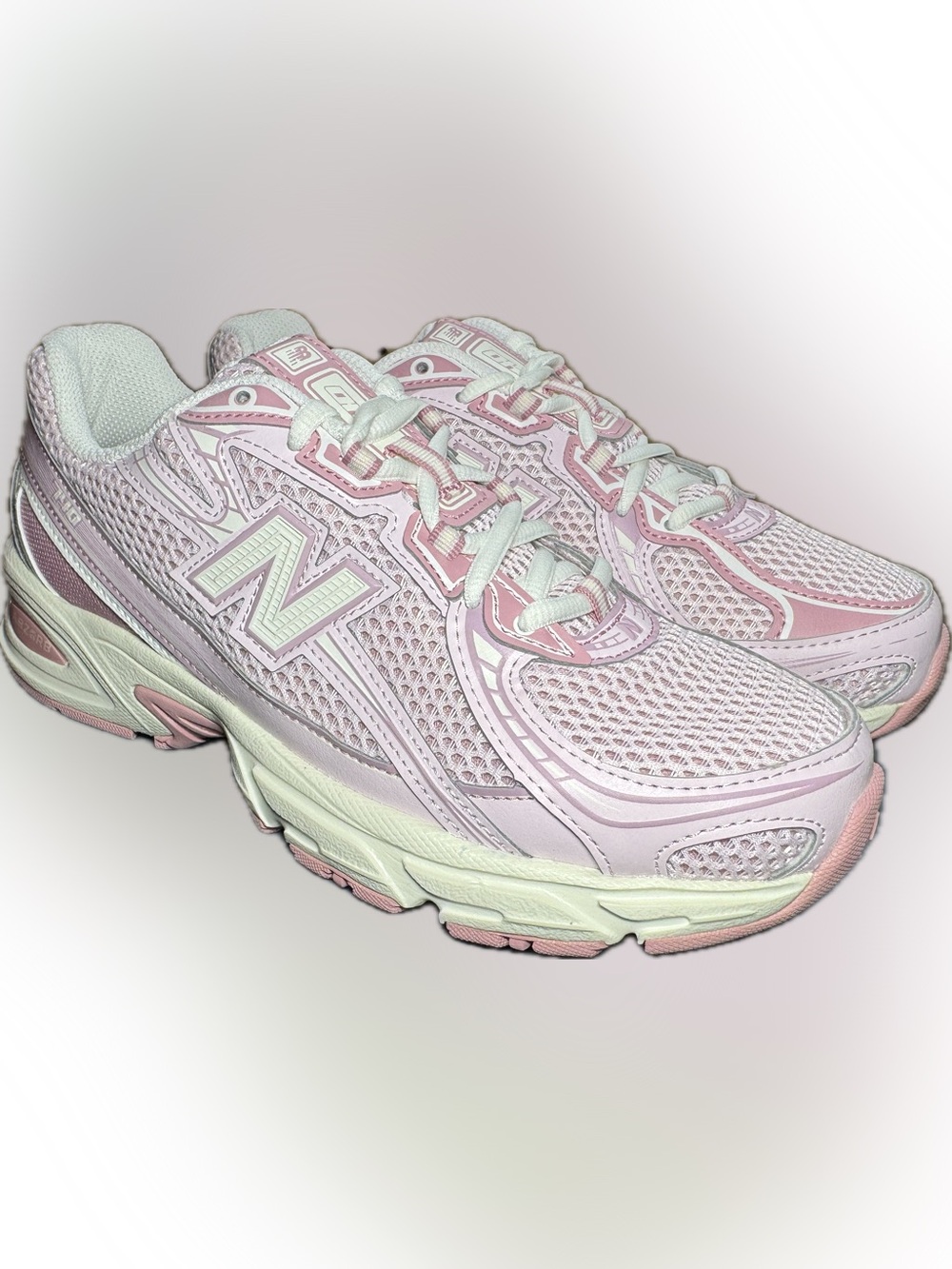New Balance 740 Pink Sneakers Size 7 Women’s